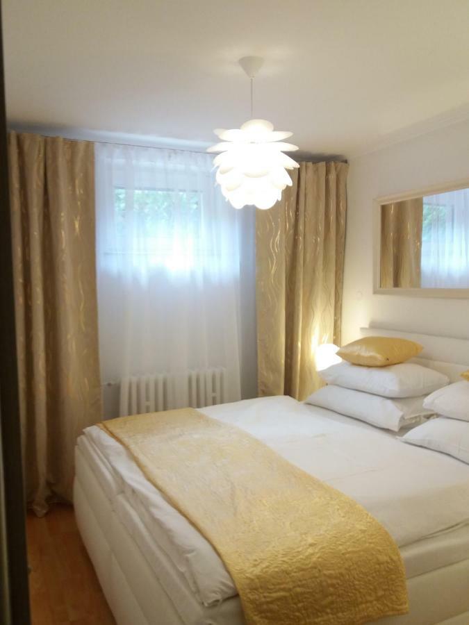 Apartman Amalia Banska Bystrica Ngoại thất bức ảnh