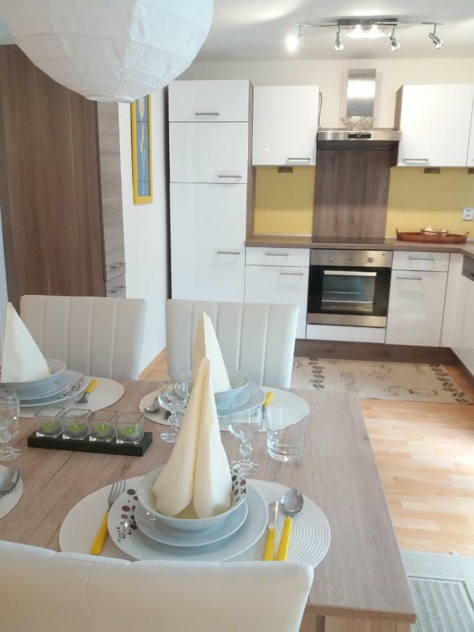 Apartman Amalia Banska Bystrica Ngoại thất bức ảnh