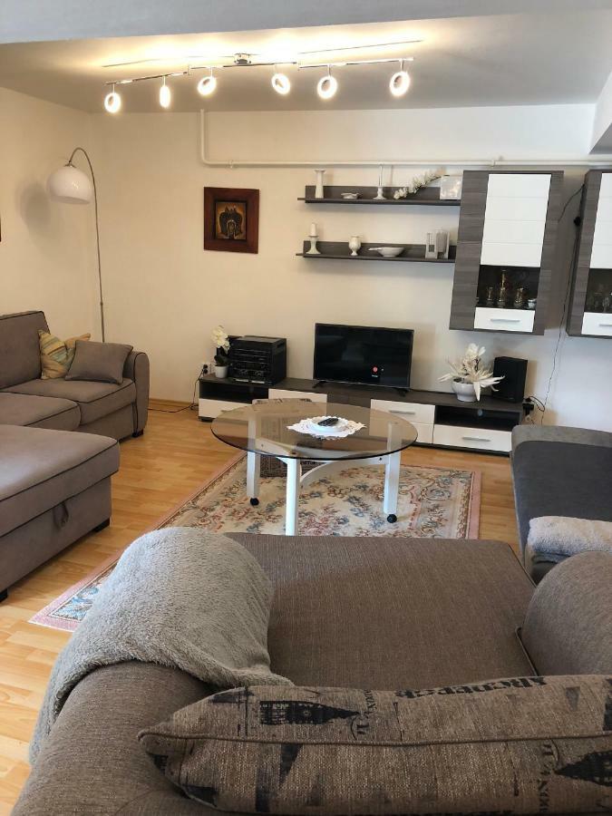 Apartman Amalia Banska Bystrica Ngoại thất bức ảnh