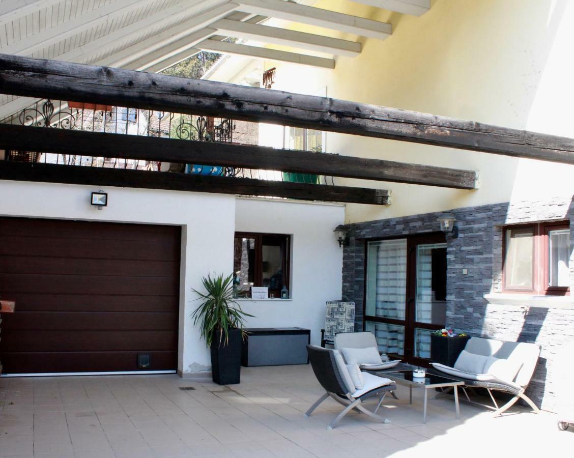 Apartman Amalia Banska Bystrica Ngoại thất bức ảnh